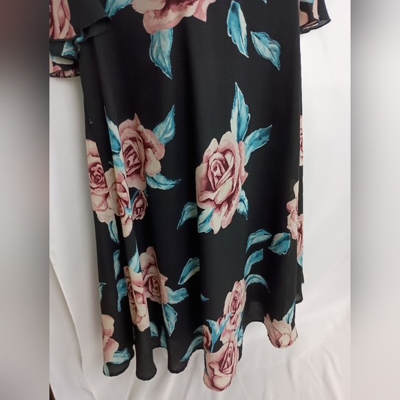 SHOW ME YOUR MUMU Butterly Red Pink Rose Floral V-Neck Black Dress (#895) - Picture 5 of 6